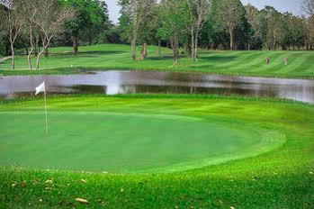 Hillside Country Home Golf & Resort Kabin Buri Exteriör bild
